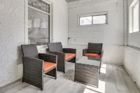 Explore Minneapolis! Pet-friendly Home w/ Sunroom - 2 étoiles