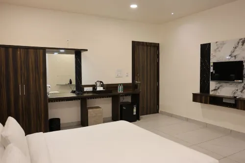 Manjushree Hotel & Resort - Hot Tub