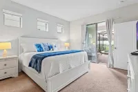 Pet Friendly Amazing 5 Br Sleeps 10