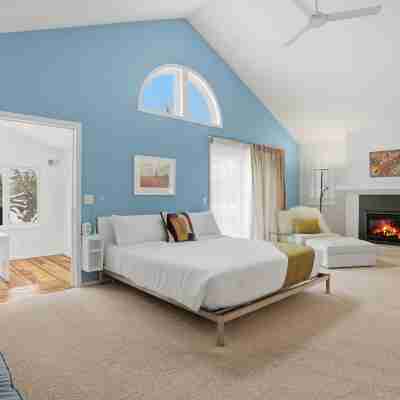 Lake of the Isles Retreat Rooms