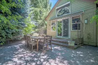 Cozy Ketchum Retreat - Pet Friendly!