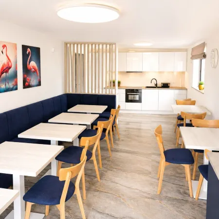 Apartment Near the Sea, Breakfast Included