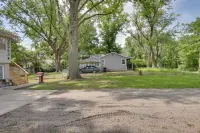 Home w/ Fenced Yard, 13 Mi to Kansas City Stadium! - Wifi