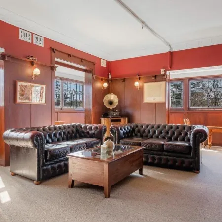 The Metropole Guesthouse