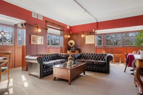 The Metropole Guesthouse - Baarit