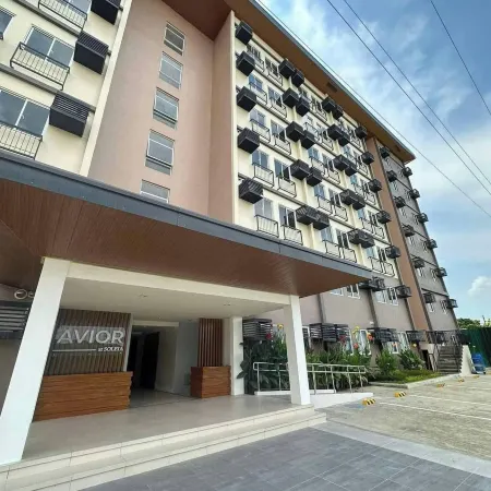 2-bedroom Elegant Condo With Sunrise & Mountain View