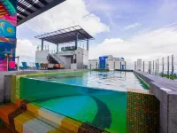 Mercure Miri City Centre - Pools