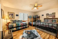 5Br Chalet: Panoramic Views & Game Room - balcony