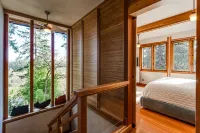 Lumbermill Modern - Zen Sanctuary Near U Of O 3 Bedroom Home - balcony