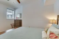 Downtown Marlinton Vacation Rental Apartment! -  Privatzimmer