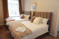 Stylish Home - Contactors Welcome Wifi & Parking - 3-Star