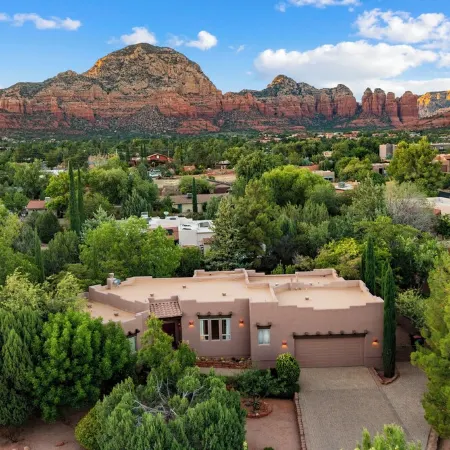 West Sedona 4Br Luxury Home on Private Half Acre w/ Hot Tub & Red Rock Mt Views!