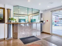 Motel Newstar Laval Hotel dekat Taman Jarry