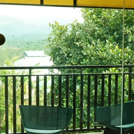 Vasu Inn - Rooms in Valparai