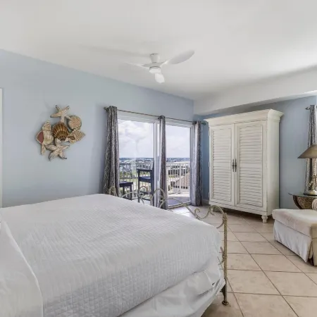 Admirals Quarters 1201