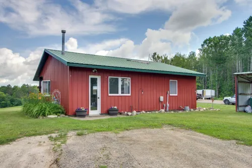 Cabin on Private Lake in Minnesota's Northwoods! - Homestays