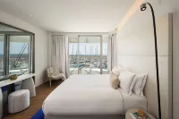 The Yacht – Limited Edition by Fattal - balcony