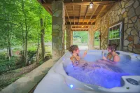 Sleeps 16 Hot Tub Sauna Dogs Welcome Ping Pong - balcony