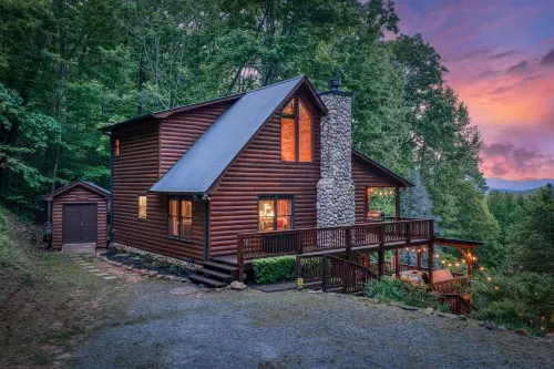 Blue Ridge Treehouse Escape Views Hot Tub - 4-Star