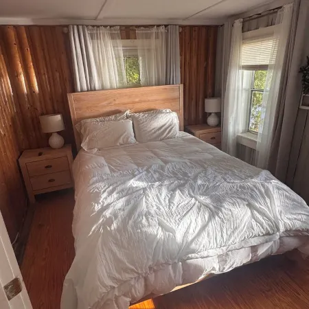 Lakesong Retreat