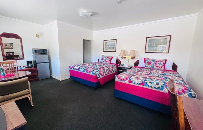Golden West Motel