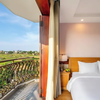 Ong Tam Villa Hotels near Tra Que Minty Garden