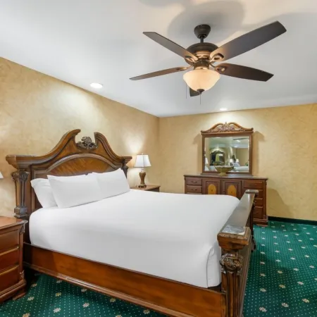 Red Lion Hotel Rogue Regency Medford Airport