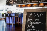 Courtyard by Marriott Linz - bar