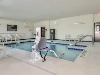 Cobblestone Hotel & Suites - Bay Minette - Pool