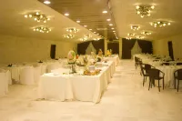 UNA HOTELS Regina Bari - breakfast
