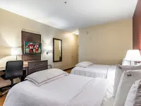 Red Roof PLUS+ San Antonio Downtown - Riverwalk Hotels near Dignowity Park