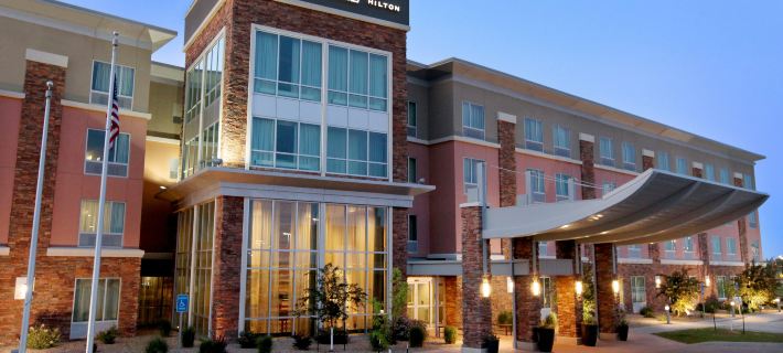 DoubleTree by Hilton West Fargo Sanford Medical Center Area Отели в г. Фарго