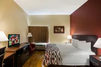 Red Roof Inn Hendersonville - Parking