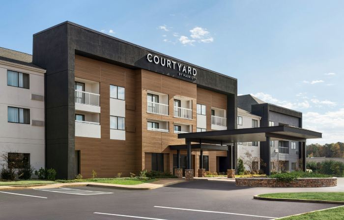 Courtyard Tupelo