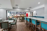 Hampton Inn by Hilton Oak Grove Fort Campbell - Breakfast