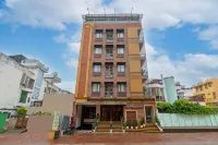 Sterling Varanasi - 2-Star