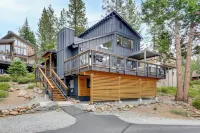 Steps to Beach: Family Home w/ Views in Tahoe City - 3 estrellas