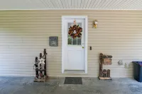 Private Yard: Fire Pit & Cornhole! Moorefield Gem - Wifi
