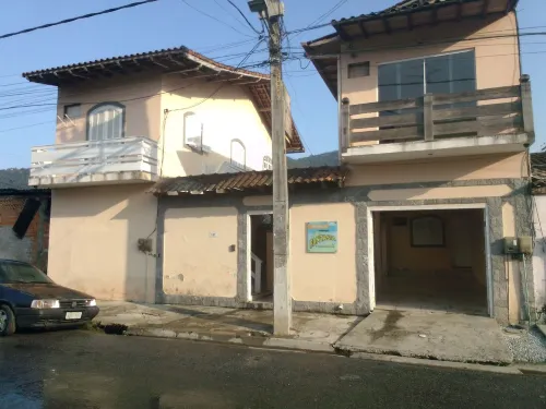 Hospedagem Pousada Fantasia Paraty - ที่มีที่จอดรถ