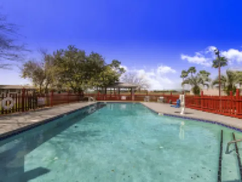 Rodeway Inn & Suites Hotels in Winter Haven