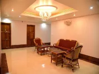 Hotel Chembiyan - Parking