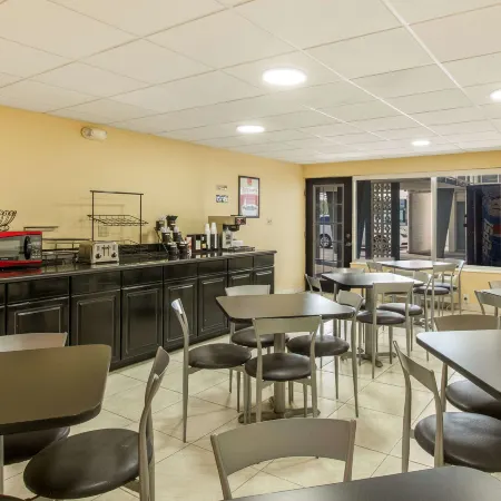 Econo Lodge Fort Knox