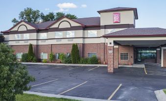 Red Roof Inn & Suites Lake Orion/ Auburn Hills