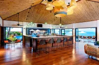 Sheraton Resort & Spa, Tokoriki Island, Fiji - bar