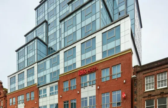 宜必思雷丁中心酒店