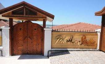 Phellos Suites Boutique Hotel