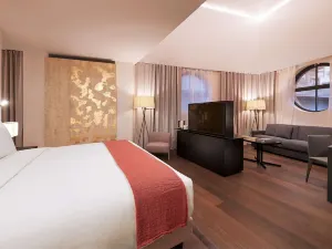 힐튼 레이크 코모