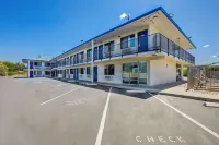 Motel 6 Red Bluff, CA Hotels near Dog Island Park