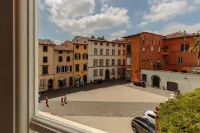 Puccini Penthouse with Terrace Inside Lucca