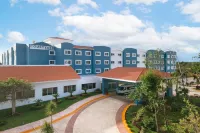Courtyard Cancun Airport Hotels in Municipio Benito Juárez